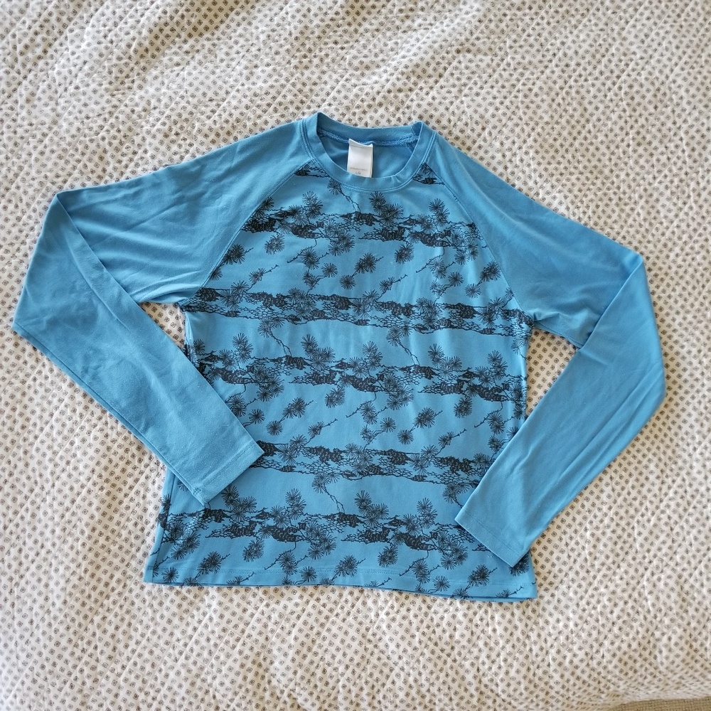 🏞North Face Baselayer Tee
